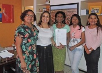 Pioneira do movimento LGBT no Piauí utiliza nome social em documentação da ADH